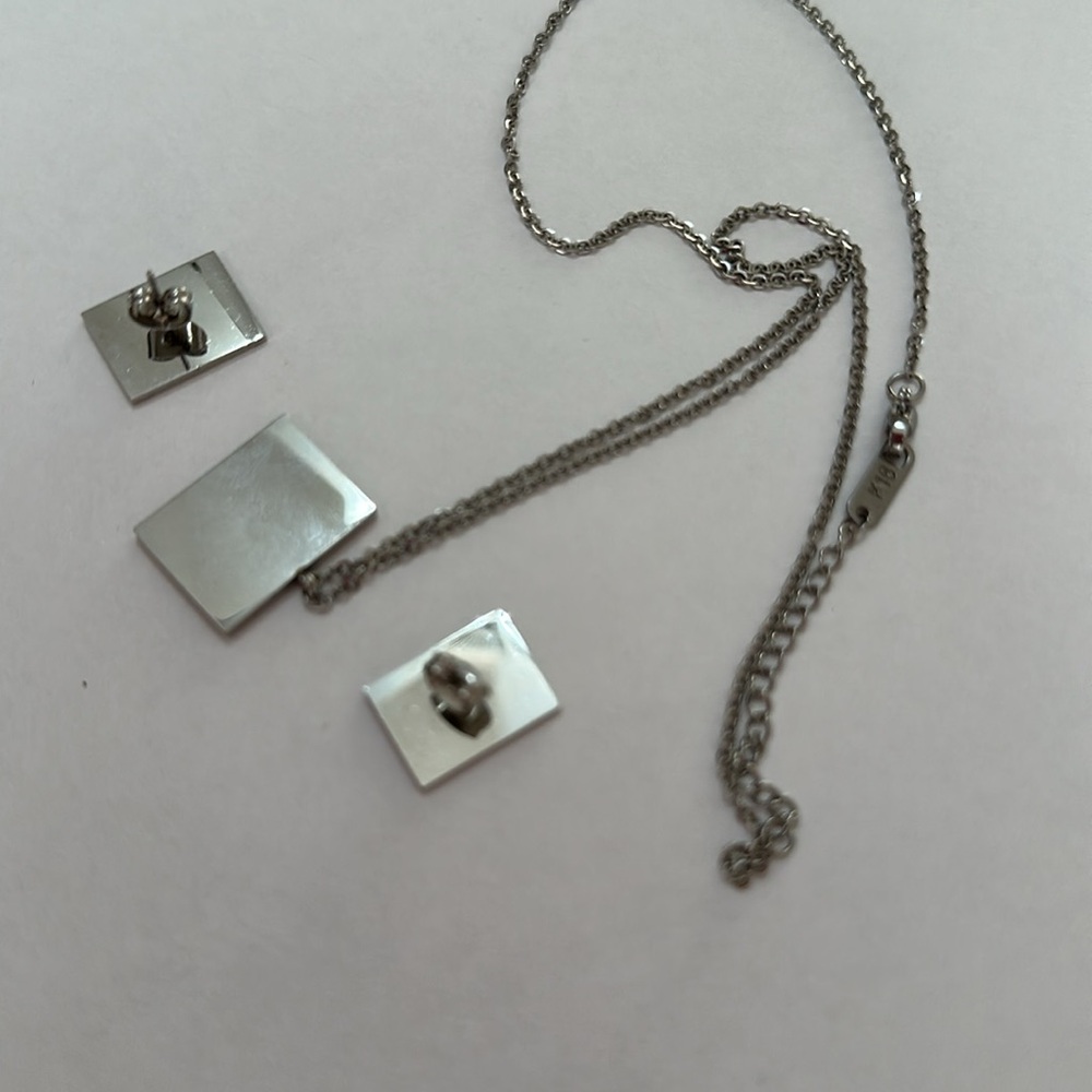 🌟Gucci🌟set earrings and necklace - Picture 5 of 7